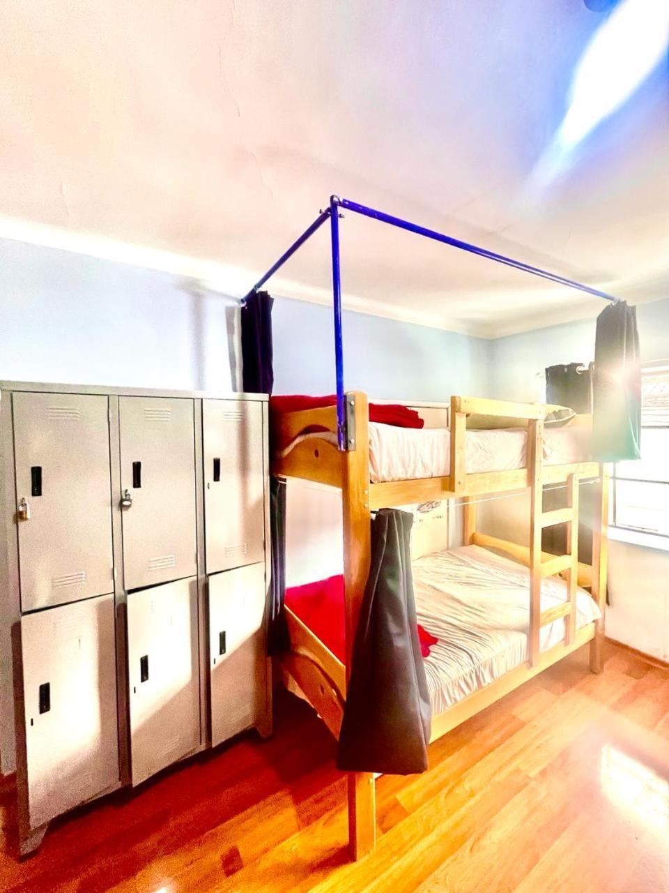 House Hostal *